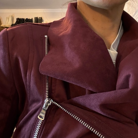 Woman’s NWT Suede look Bomber Coat. Merlot/Burgandy - Picture 2 of 5